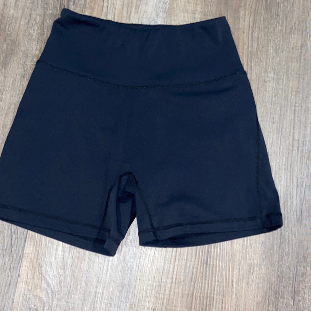 alphalete biker shorts
